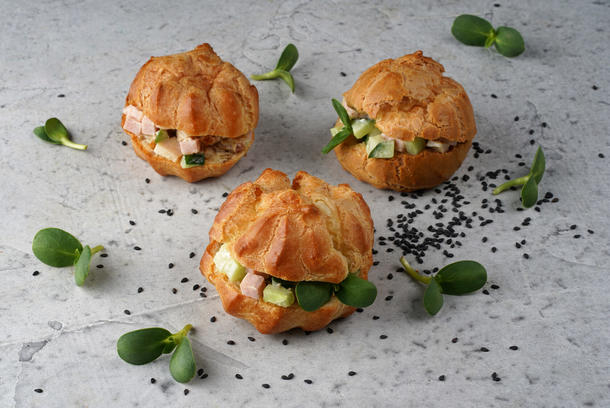 Профитроль c ветчиной