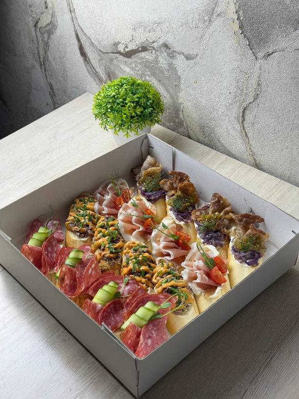 Брускетты (16 шт.) Брускетты (16 шт.)