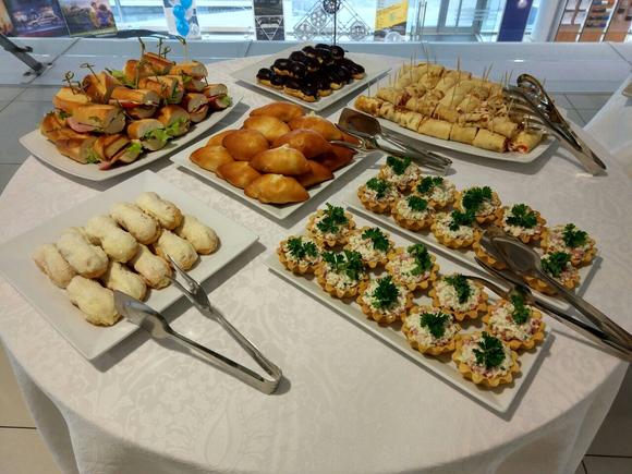 Праздничный фуршетный сет с шашлычками на 10 персон в Пензе