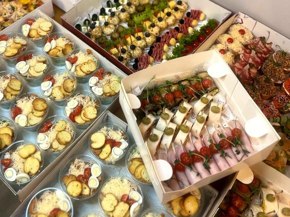 Фуршетный сет с горячими закусками на 13-15 персон в Пензе