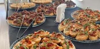 Легкий перекус на 12 персон